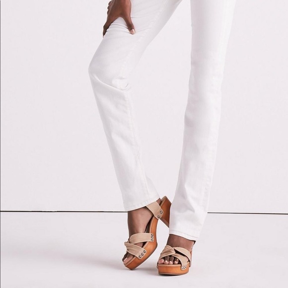 Lucky Brand Sweet N’ Straight White Jean - Picture 2 of 12